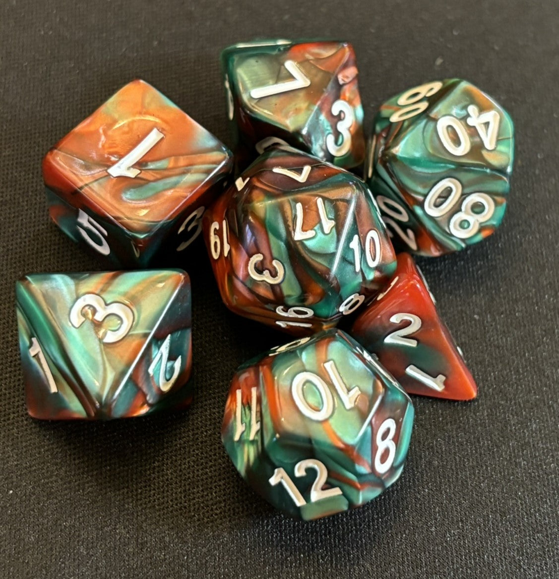 Holiday Rolls Dice Set